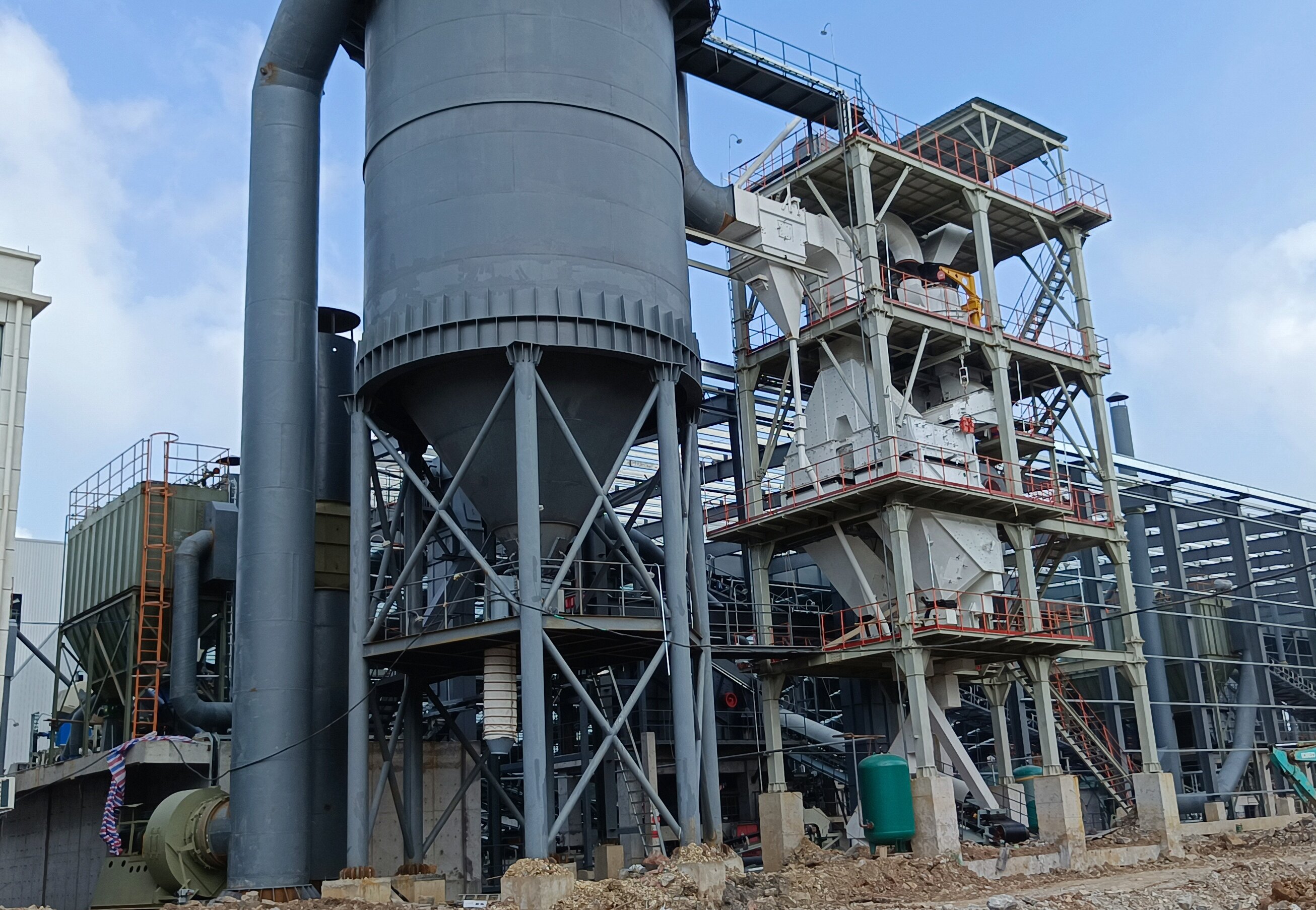 干法革新 砂筑未來——干法制砂樓，引領(lǐng)砂石產(chǎn)業(yè)綠色智能新征程